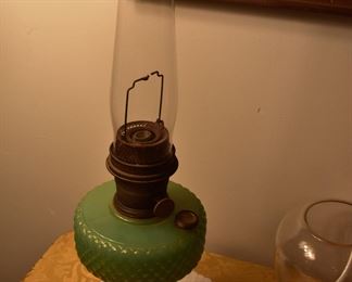 ALADDIN MOONSTONE ORIGINAL OIL LAMP