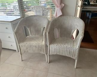 #33	chair	wicker chair vintage set of 2 	 $80.00 			
