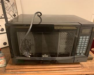 #76	Rival 900 watt microwave 	 $20.00 			
