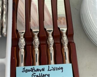 #170	Southern living gallery steak knives 4 	 $50.00 			
