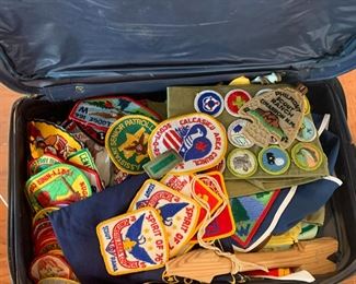 #173	scout patches bag of them vintage 	 $40.00 			
