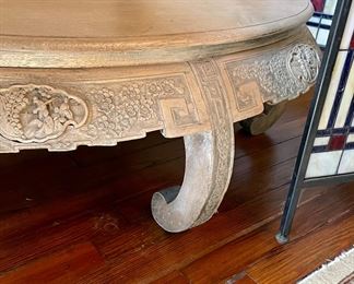 Beautiful coffee table carved with elephant simulation