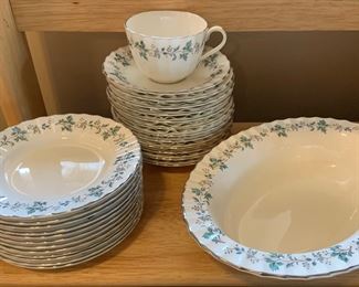 Royal Worcester Chapel Hill  
Discontinued 
12  Dinner plates
12 8 inch salad Plates
12 6 1/8 inch bread plates
12 cups and saucers
One vegetable dish

61 Total Pieces