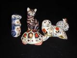 A NICE COLLECTION OF ROYAL CROWN DERBY.