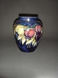 MOORCROFT VASE - ENGLAND