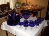 FANTASTIC SET OF "MORGANTOWN" GOLFBALL PATTERN BLUE GLASS DINNER SET, GLASSES, COMPOTE, PLATES ECT.