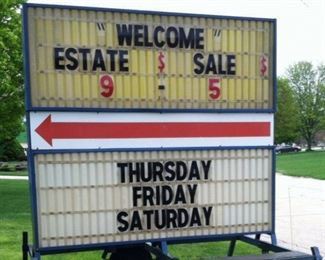 our sale sign 3 days / SAT is closed at 3