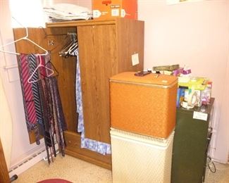 another wardrobe  / full