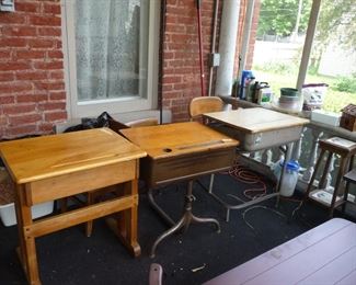 children's desks 