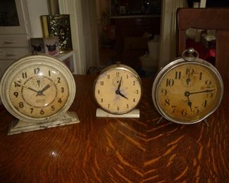 windup clocks 