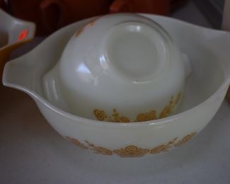 Loads of Mixing Bowls in this Estate all Colors