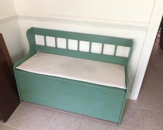 Storage bench
