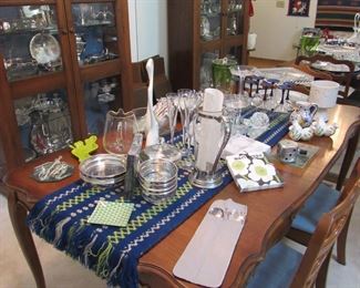 Mid Century and Scandinavian tableware, beautiful dining room set with 6 chairs