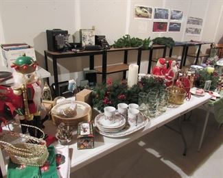 More Christmas decorations, including retro and mid century