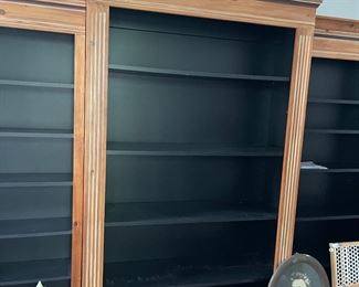 Full view, great book shelf