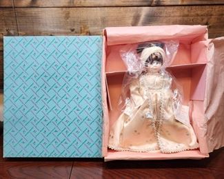 Madame Alexander Walt Disney World  Dolly Madison