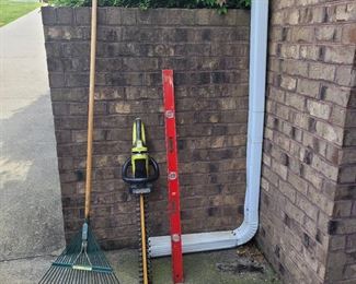 Rake Ryobi Hedge Trimmer  Rake  Level