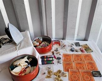Vintage Working American Beauty Iron Sewing Items