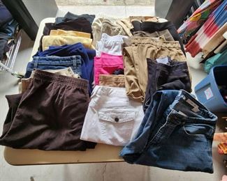 Womens Pants Large to Plus Size  HUGE LOT