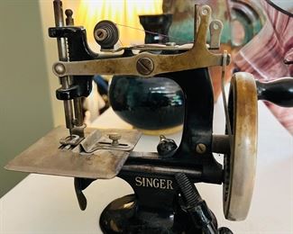 Salesman Sample Single Sewing Machine 