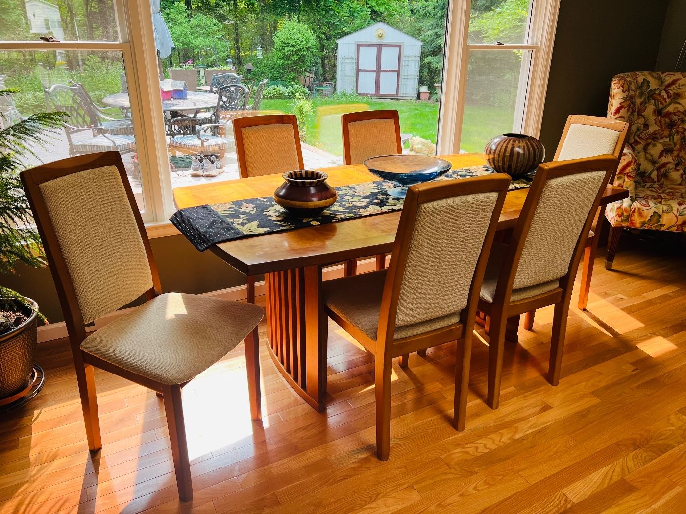 Teakwood Dining Table w/ 6 Chairs 