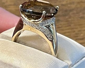 14k gold and smoky Topaz quartz with diamonds size 9