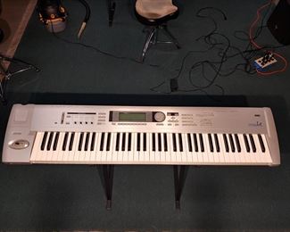 Korg Triton LE76