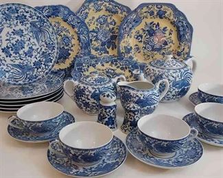 Royal Sometuke Porcelain Tea Set and Spode Display Plates