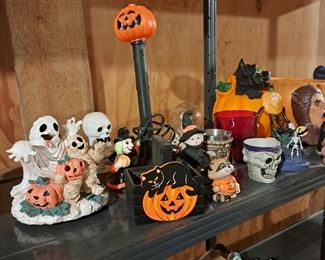 More Halloween decor
