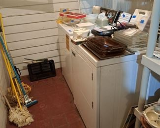 Magic Chef washer and dryer