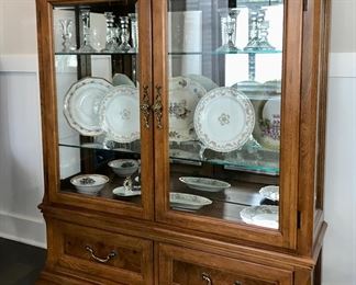 Thomasville China Cabinet 