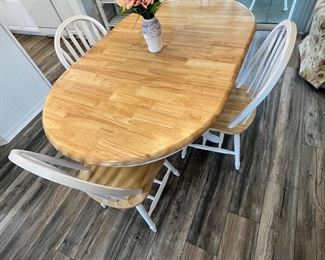 $275 Table and 4 chairs