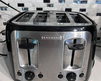 Black & Decker 4-slice toaster