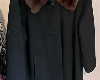 Vintage wool coat with fur collar