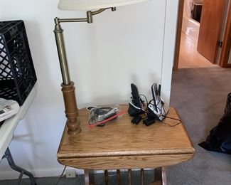 End table with built in lamp