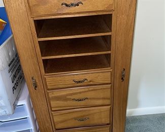 Jewelry cabinet