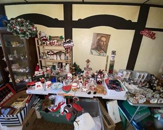 So much Christmas, Easter , Halloween and Thanksgiving decor 