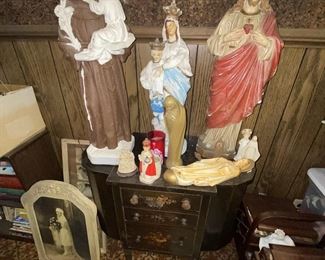 Many religions statues and items 