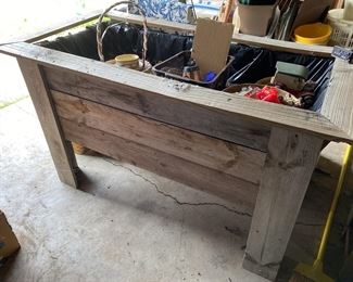 Raised bed planter 
