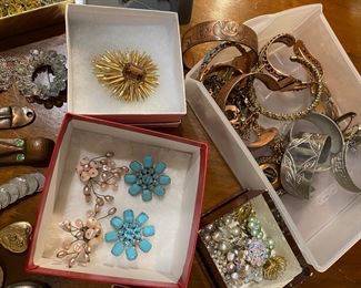 Broaches, earrings and assorted pretties!