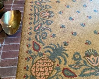 Large Area Rug with Vintage Pineapple Motif