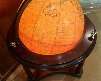 REPLOGLE Vintage Lighted Heirloom Globe on Wood Stand