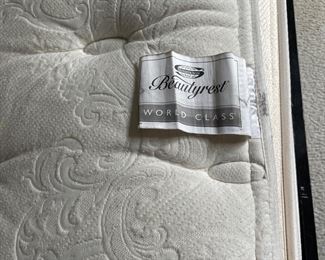 $200 - Queen (Simmons Beauty Rest) mattress & box spring - VERY CLEAN!
