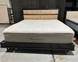 Nice Dark Brown Wood and Upholstered Headboard Queen Size with Platform Bed Includes Queen Size Dream Cloud Mattress