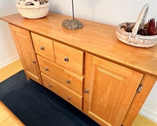 Credenza 
