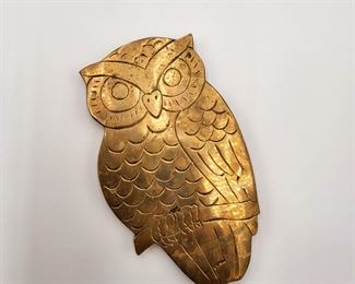 Vintage Brass Owl Trivet. 8 3/5 X 5