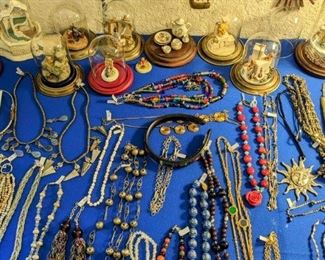 Tons of interesting jewelry 