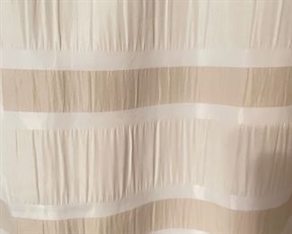 Additional closeup view of fabric on shower curtain~