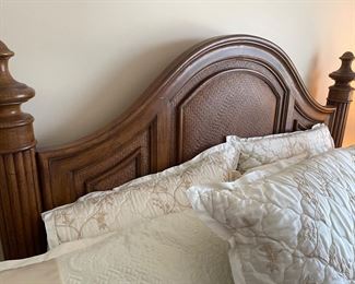 Additional closeup view of headboard~