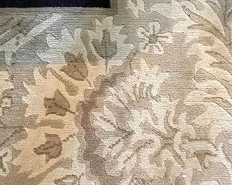 Additional closeup view of dining room rug~